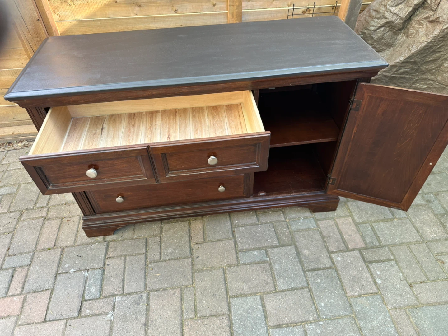 Beautiful Dark Wood Sideboard / Dresser – Great Condition - photo 5