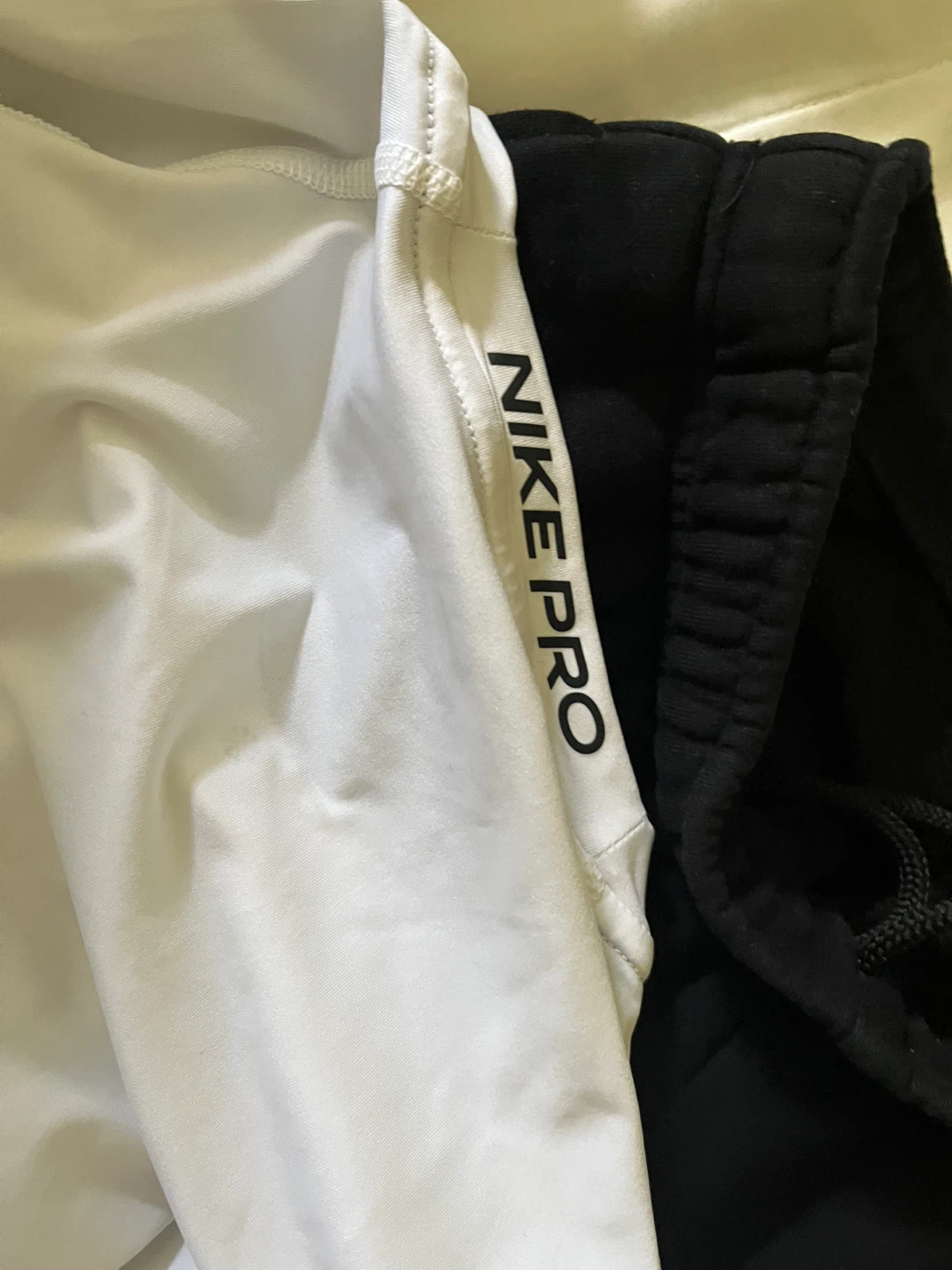 Nike pro compression shirt size small - photo 3