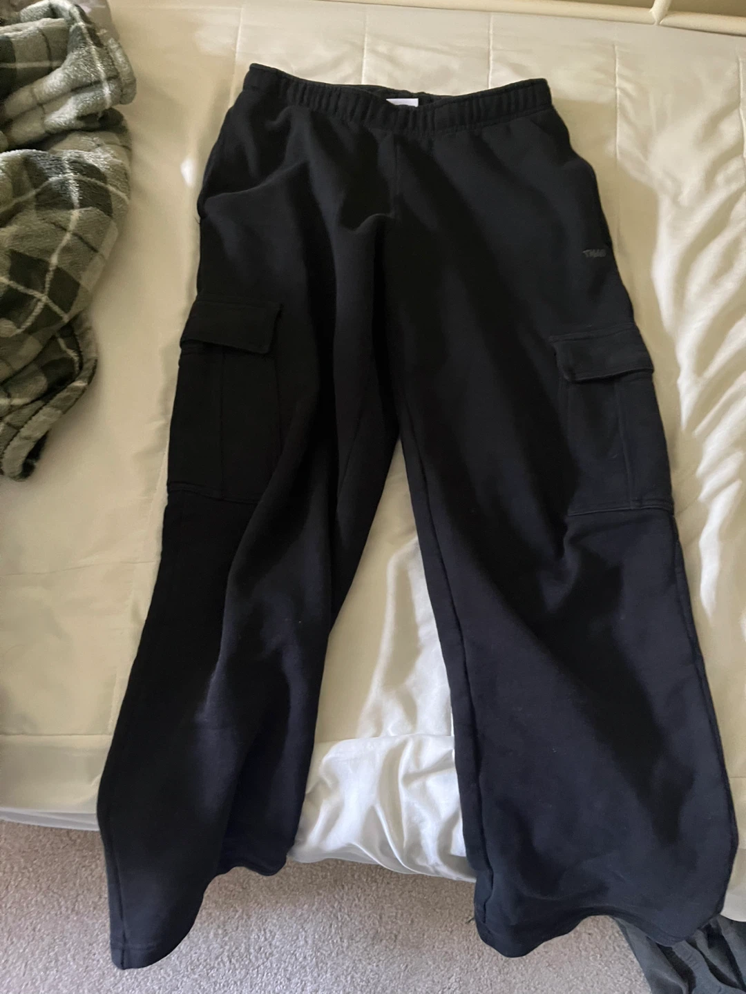 Black Cargo Sweatpants Aritizia