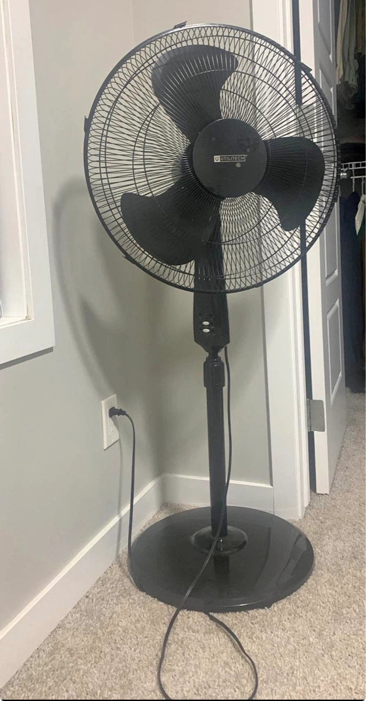 Utilitech Black Pedestaly Fan - Remote Controlled