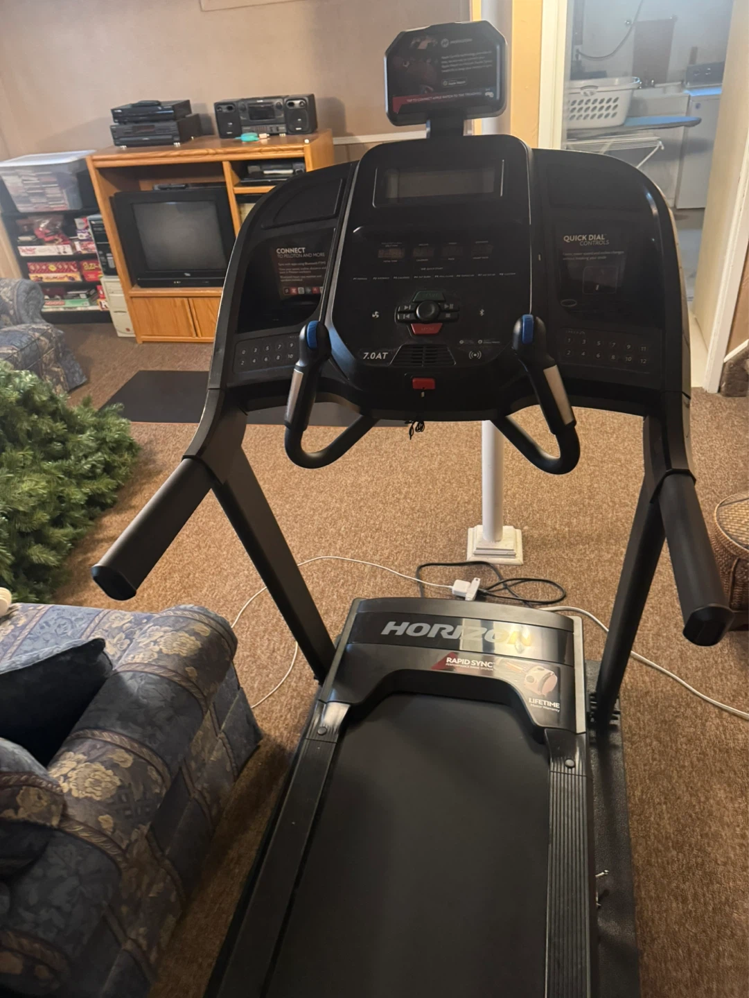 Horizon 7.0 AT Treadmill - photo 2