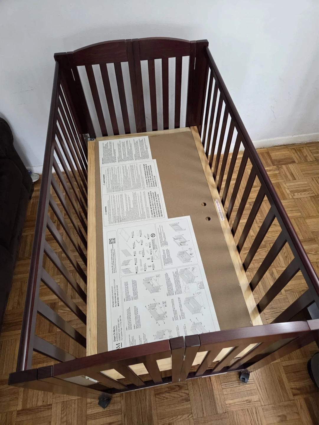Wooden Crib with Wheels - photo 2