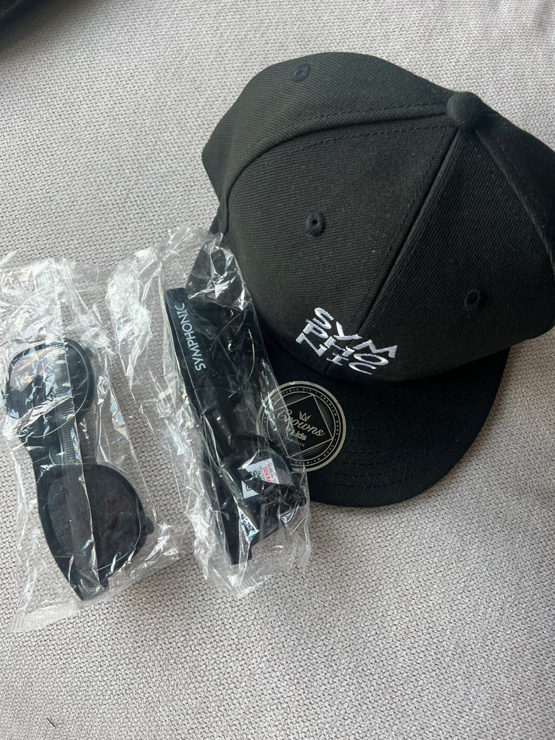 Symphonic Snapback Hat with Sunglasses - photo 4