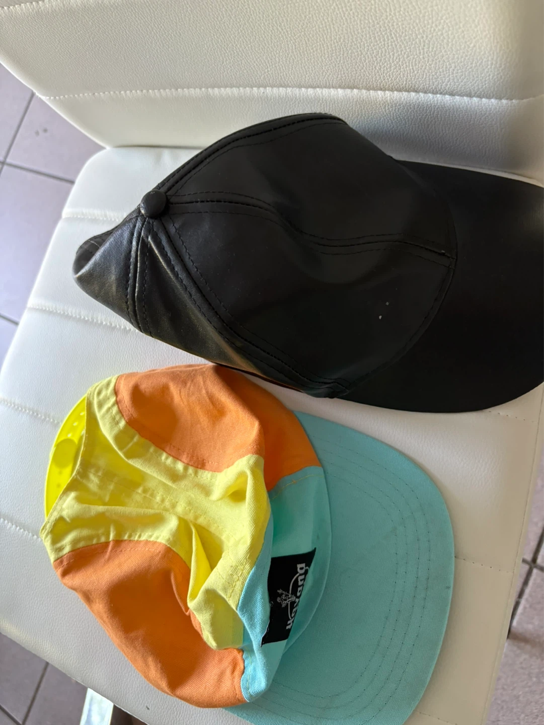 Black Faux Leather Cap & Havana Club Colourful Cap - photo 3