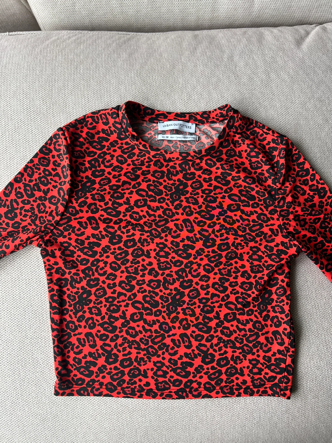 Urban Outfitters Red Leopard Print Long Sleeve Crop Top XS/TP - photo 2