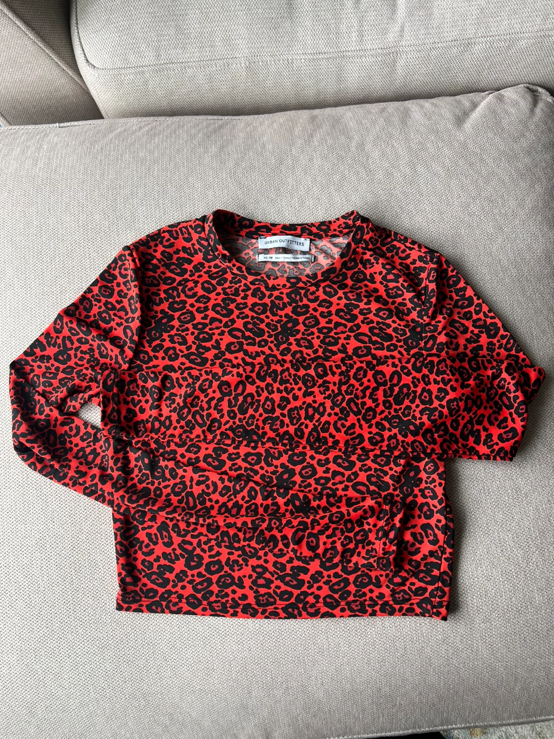 Urban Outfitters Red Leopard Print Long Sleeve Crop Top XS/TP - photo 4