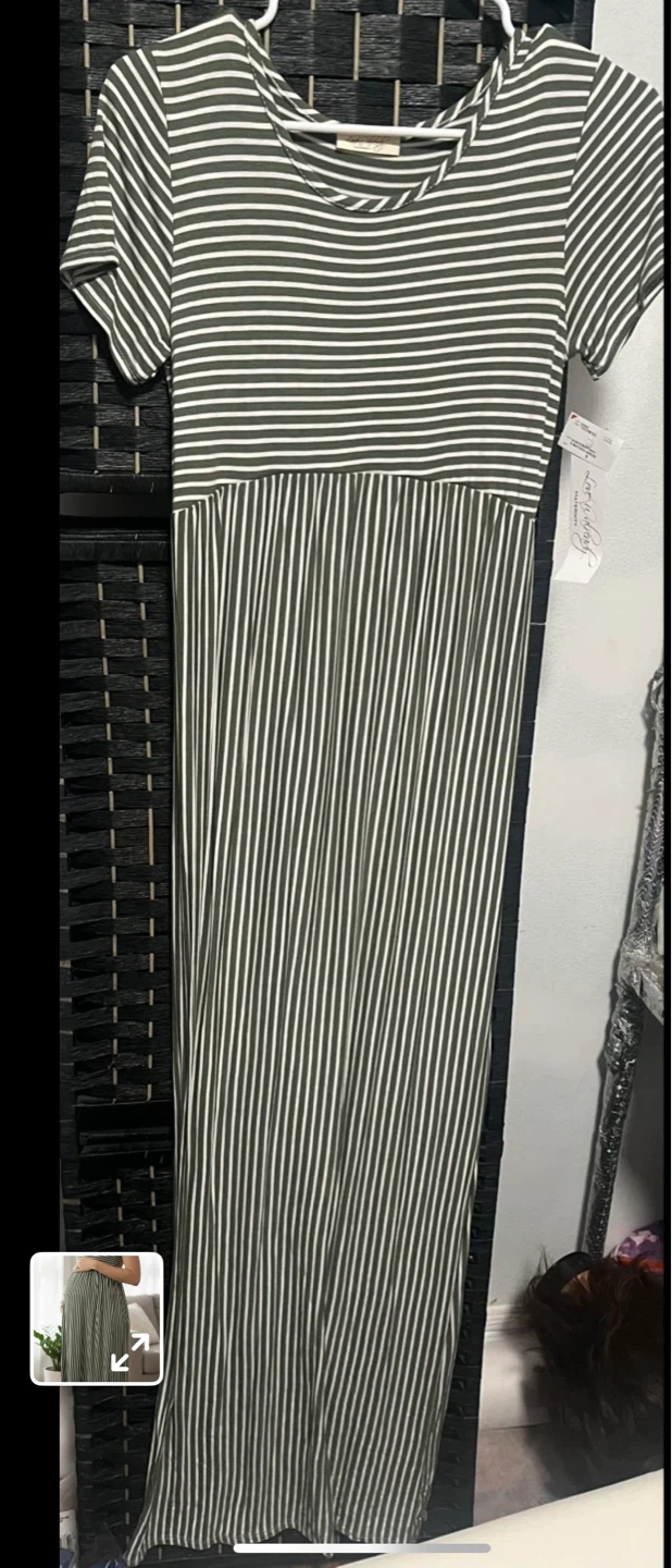 Maternity Maxi Dress size S or l - photo 3