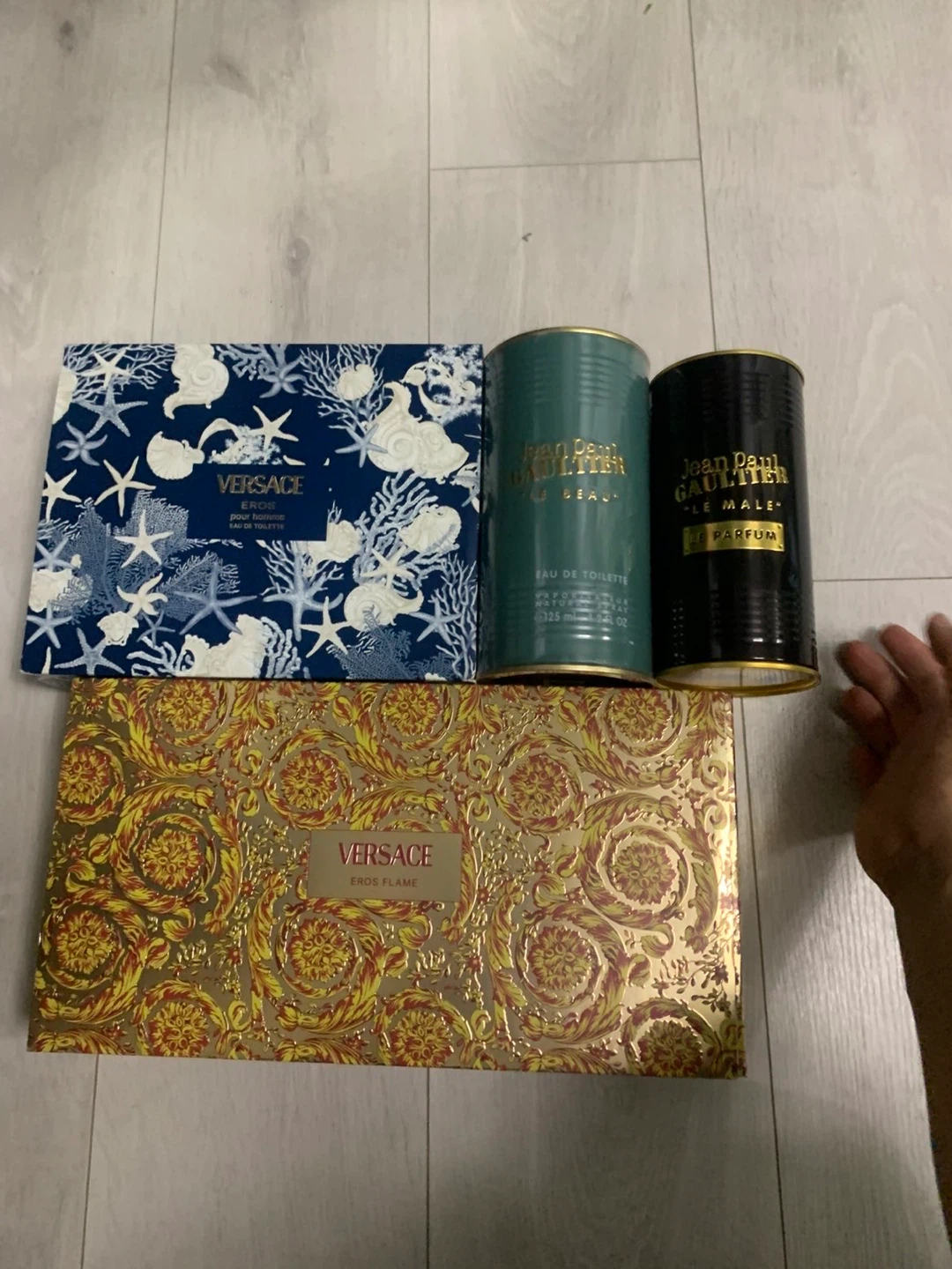 Versace $140 jpg $160 srs buyer only
