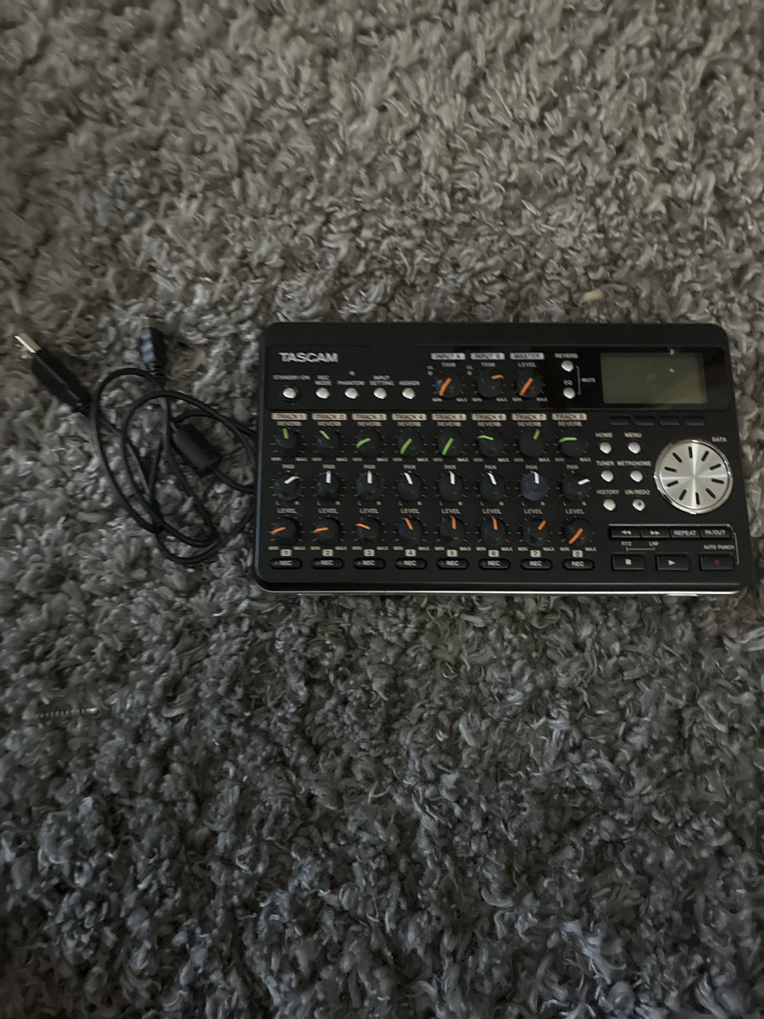 TASCAM DP-008 Digital Portastudio - photo 4