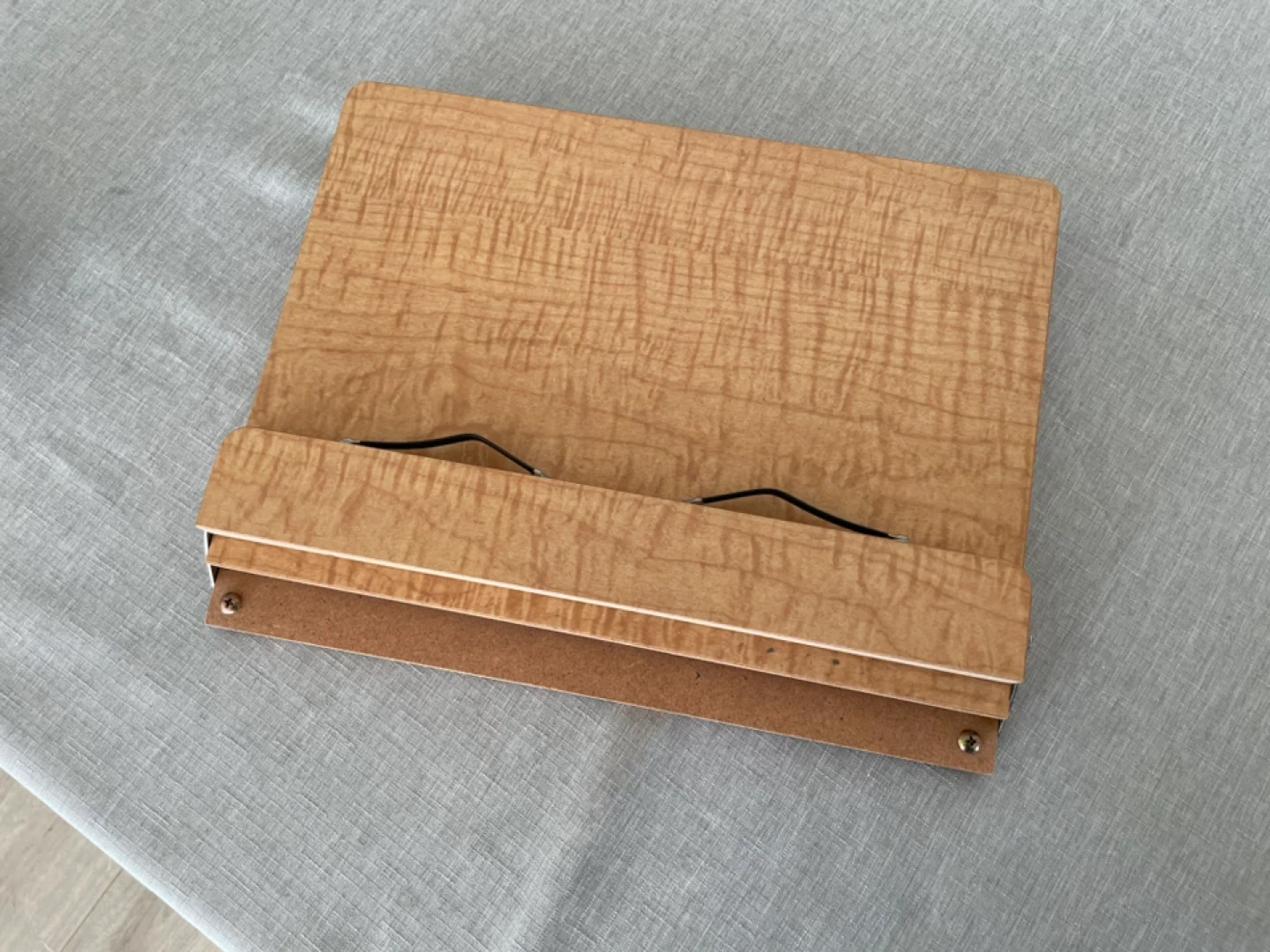 Wooden Book Stand - photo 2