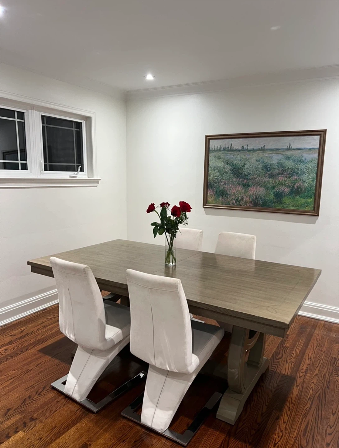 Extendable Dining Table (150 if picked up today)