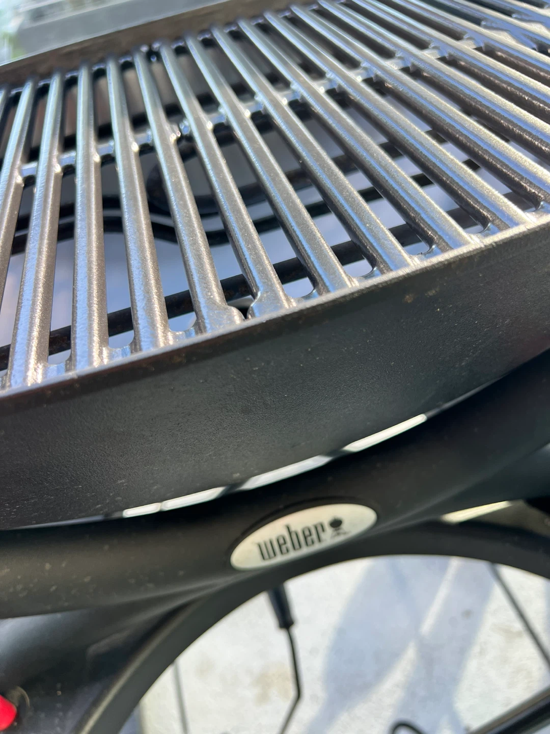 Weber Q1400 Portable BBQ Grill