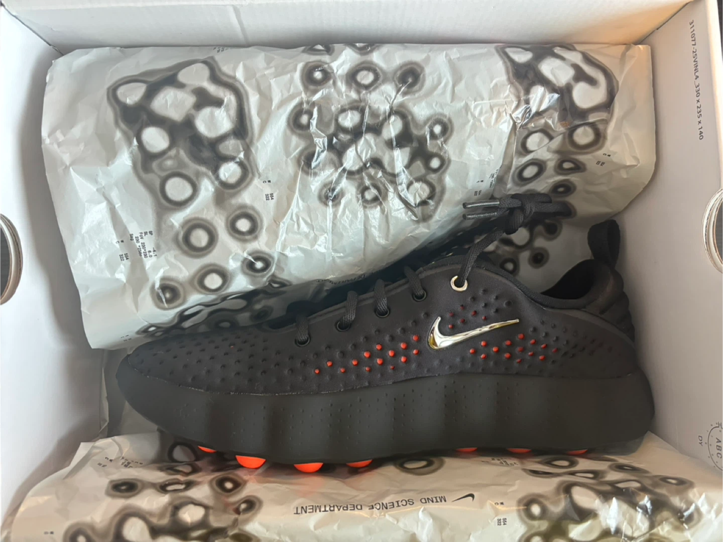 Nike Mind 002 size 9.5 Men’s/11 Women’s