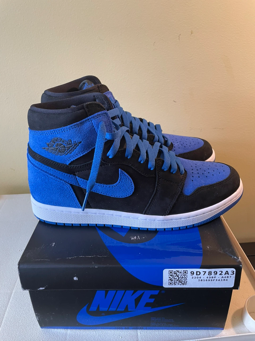 Nike Air Jordan 1 High OG Royal Blue size 10 - photo 3