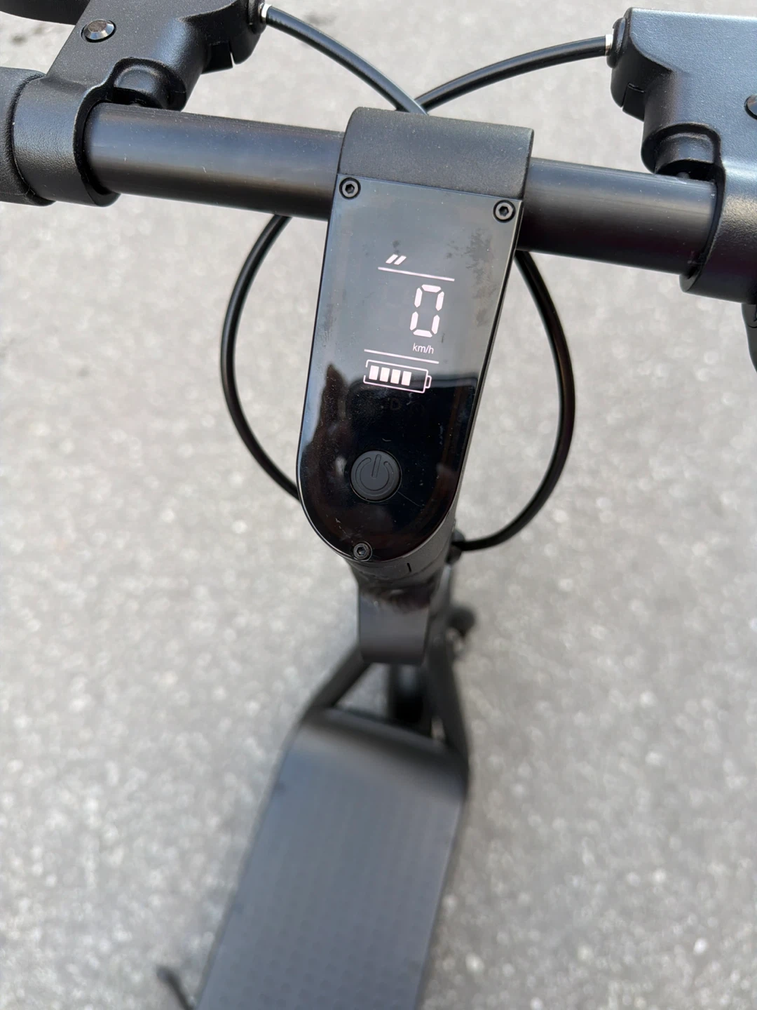 IZIP Electric Scooter with Seat and Basket - photo 4