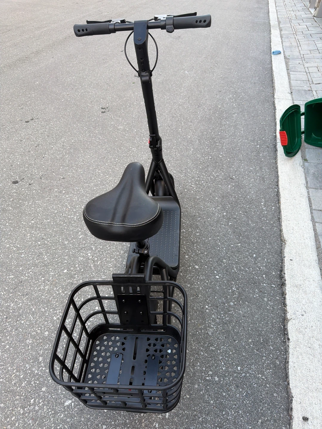 IZIP Electric Scooter with Seat and Basket - photo 3
