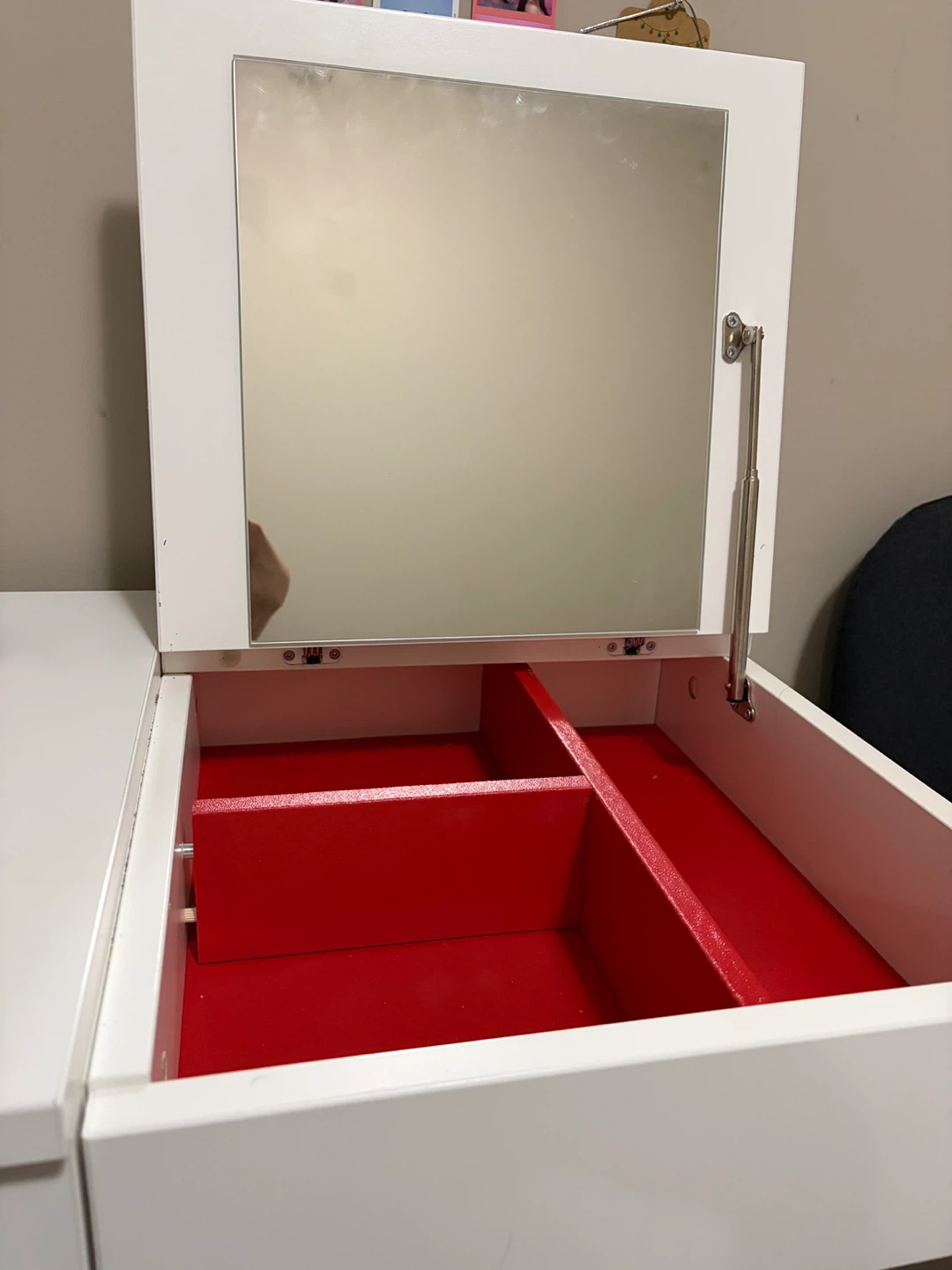 White Vanity Desk with Mirror and Drawers - photo 3