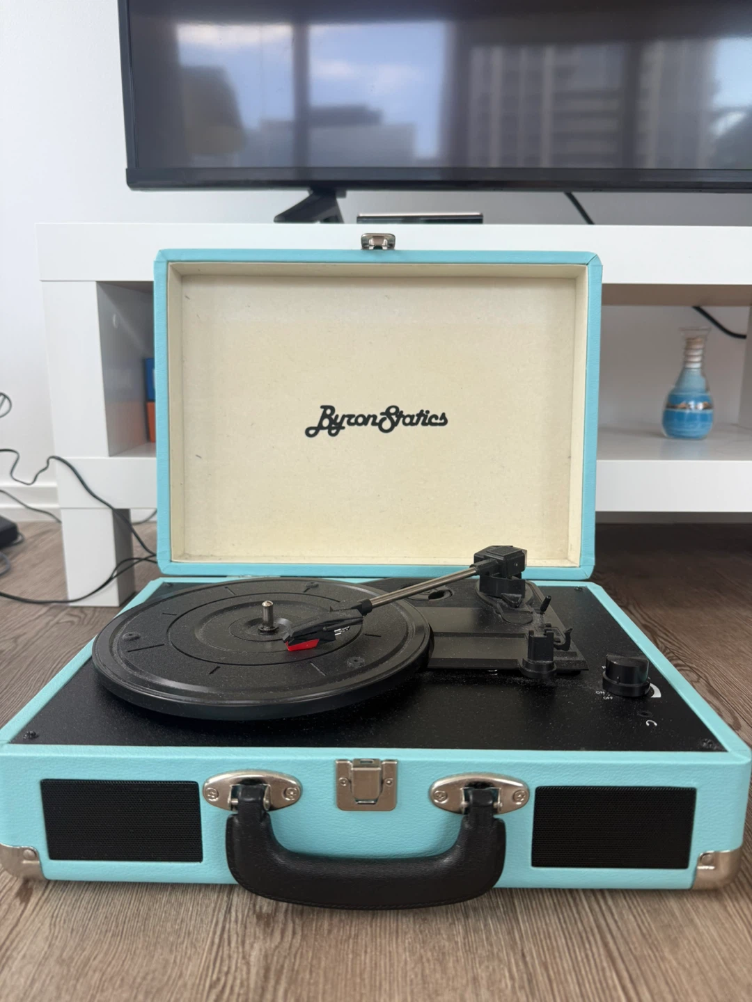 ByronStatics Portable Record Player / Vinyl Turntable – Like New - photo 2