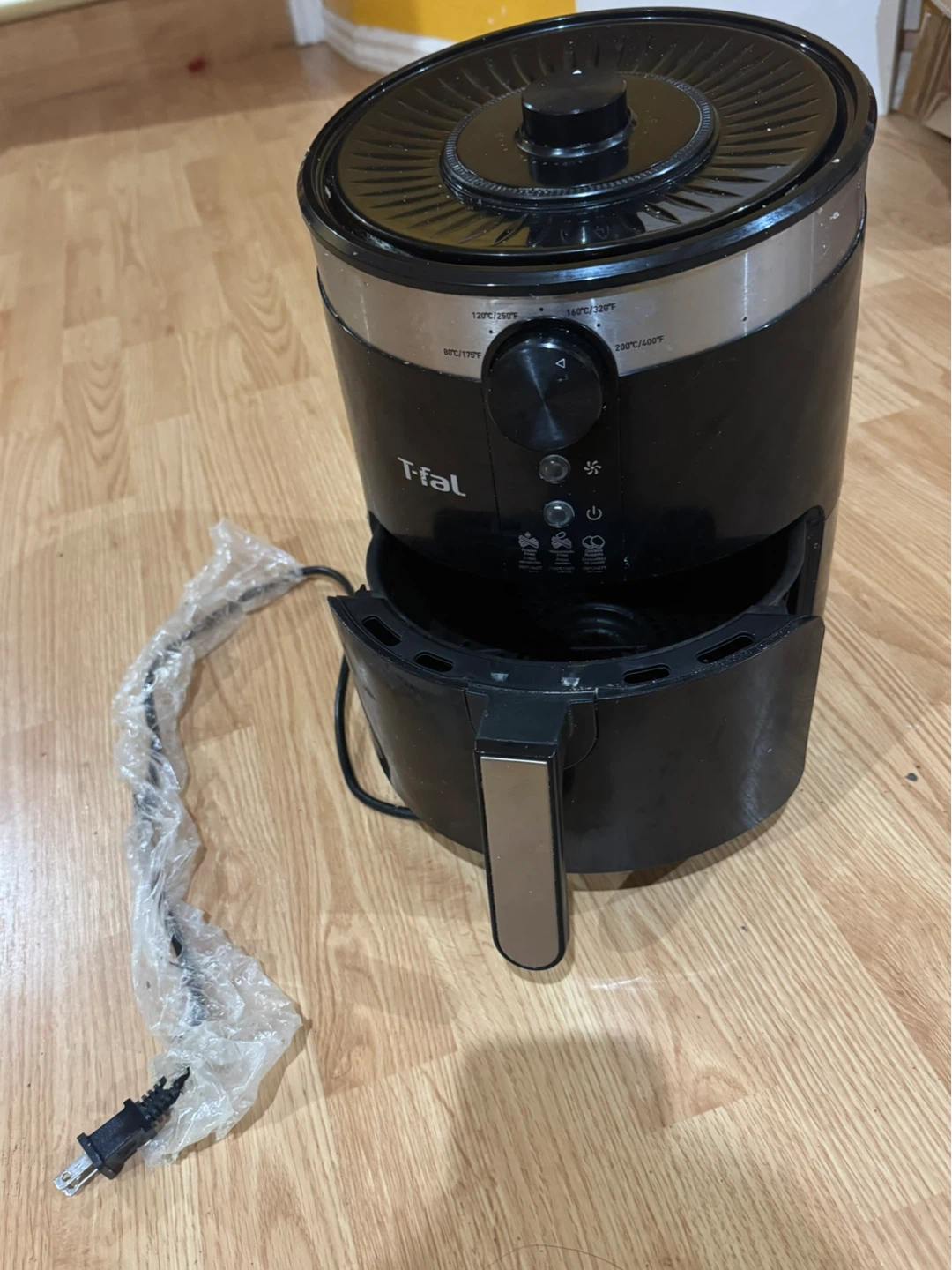 T-fal Air Fryer - photo 2