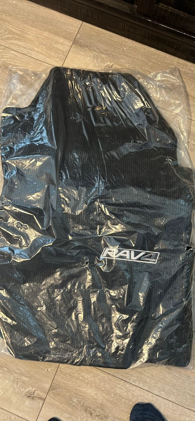 Toyota RAV4 All-Weather Floor Mats brand new - photo 2