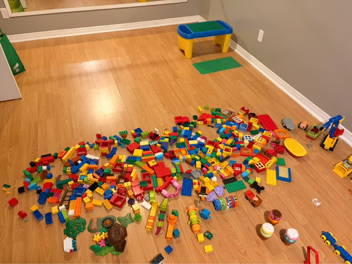 Assorted LEGO DUPLO Building Blocks - photo 2