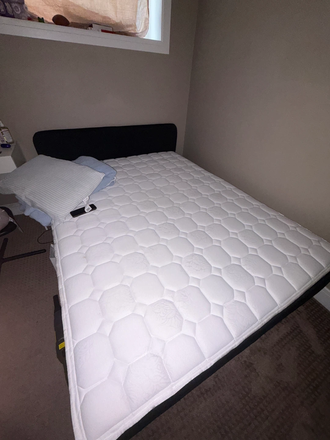 bed frame and mattress! - photo 2