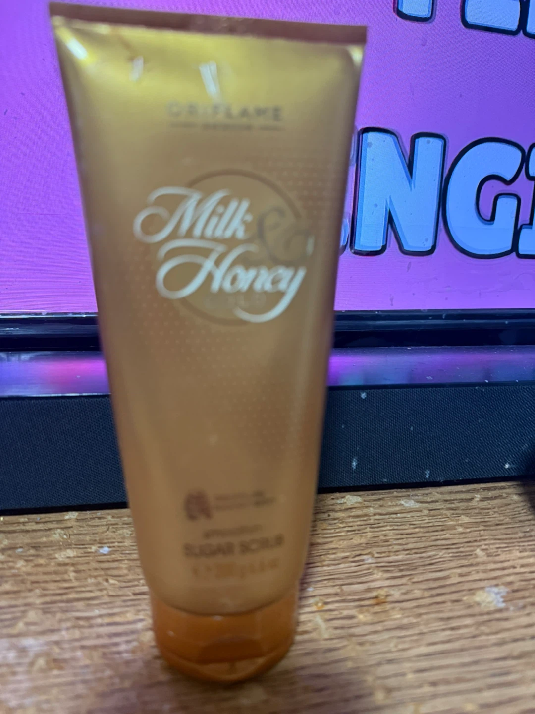Oriflame Milk & Honey Gold Sugar Scrub 200ml