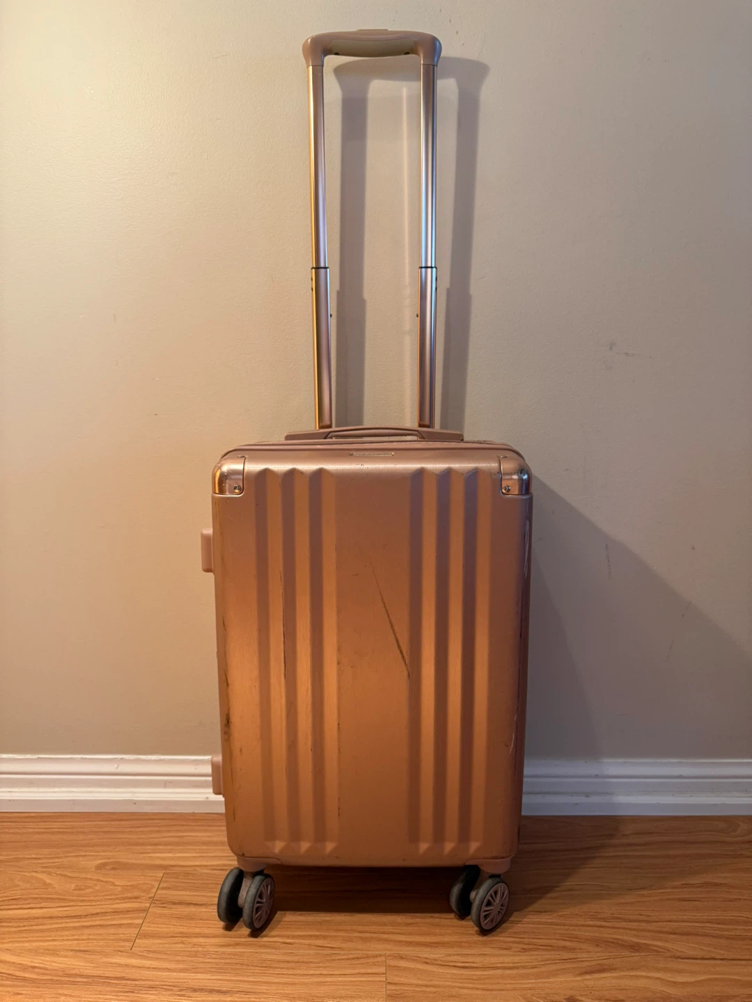 Carry-On Suitcase w/360° Spinner Wheels Retails: $425+tax
