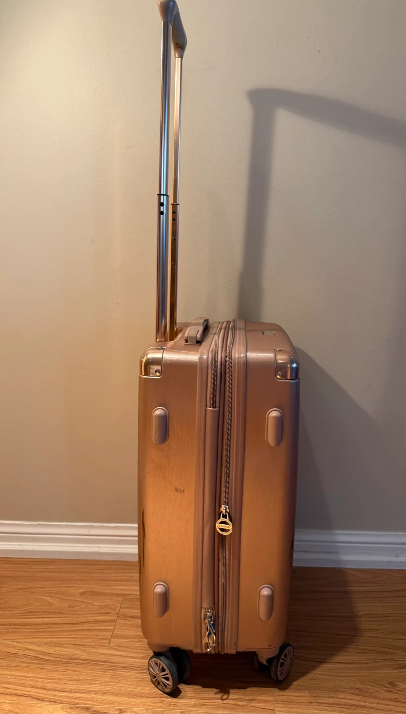 Carry-On Suitcase w/360° Spinner Wheels Retails: $425+tax - photo 4