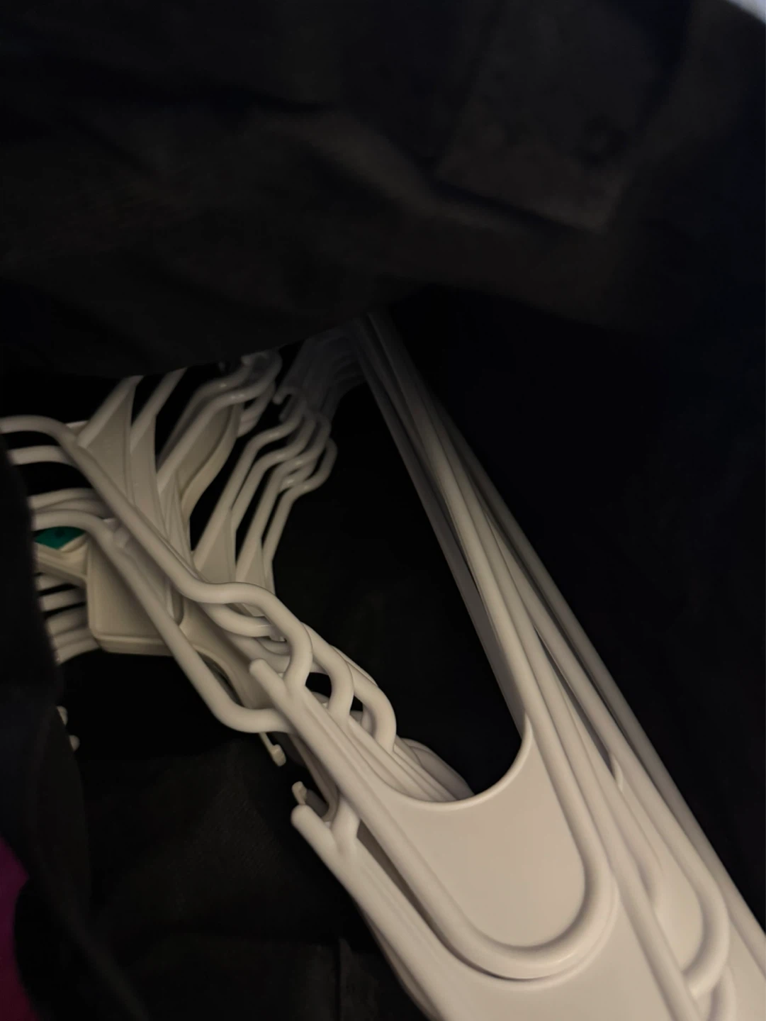 White Plastic Hangers (Bulk)