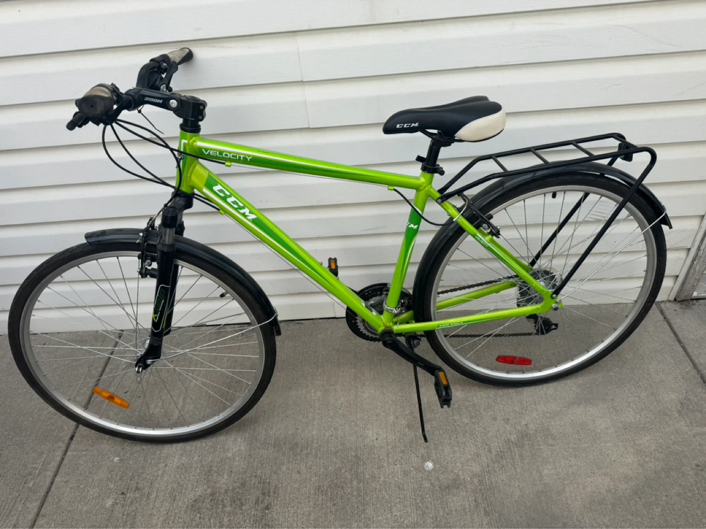 Men’s CCM Hybrid Aluminum Bike