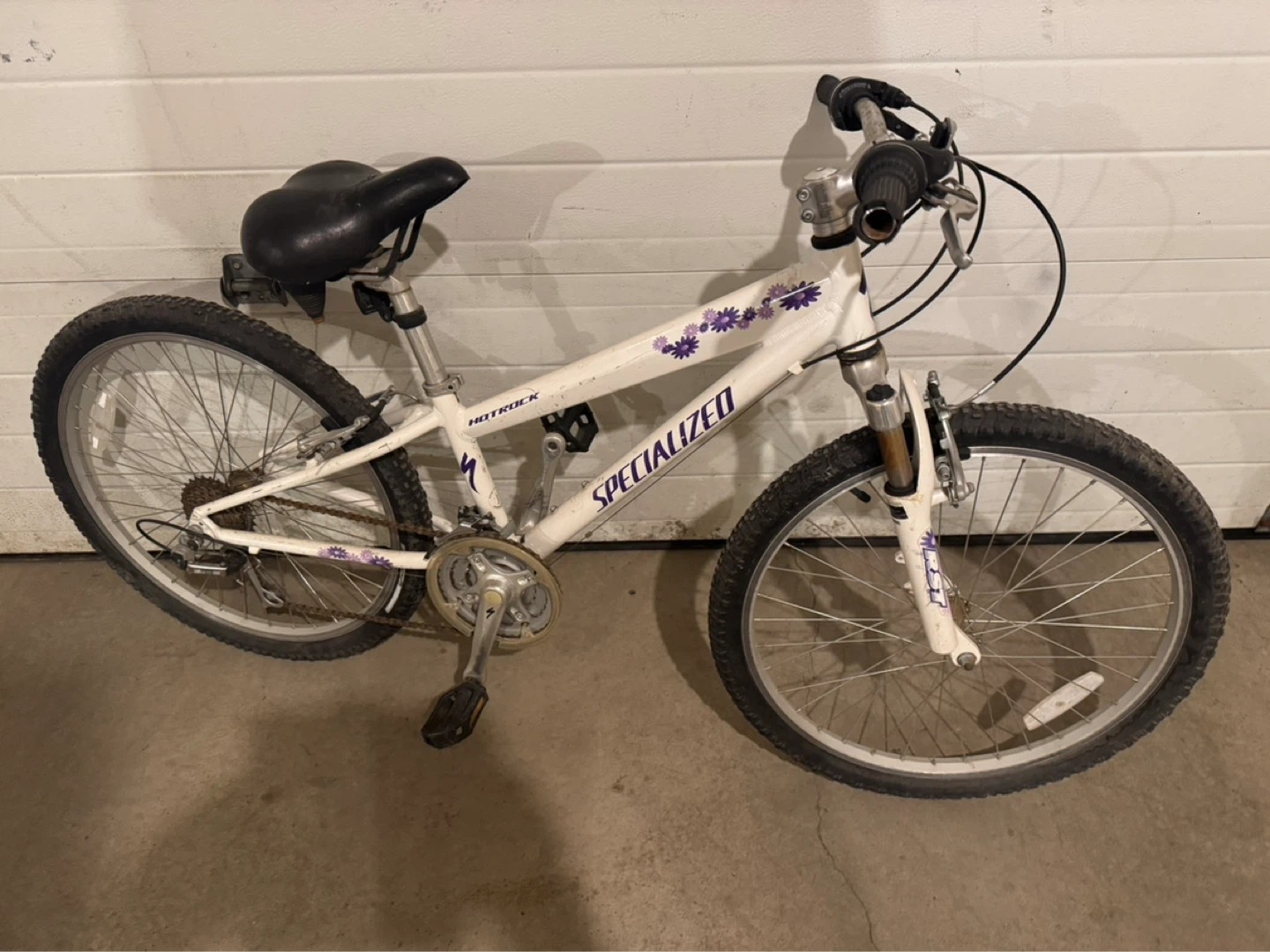 Girls Specialized Hot Rock Aluminum Mountain Bike