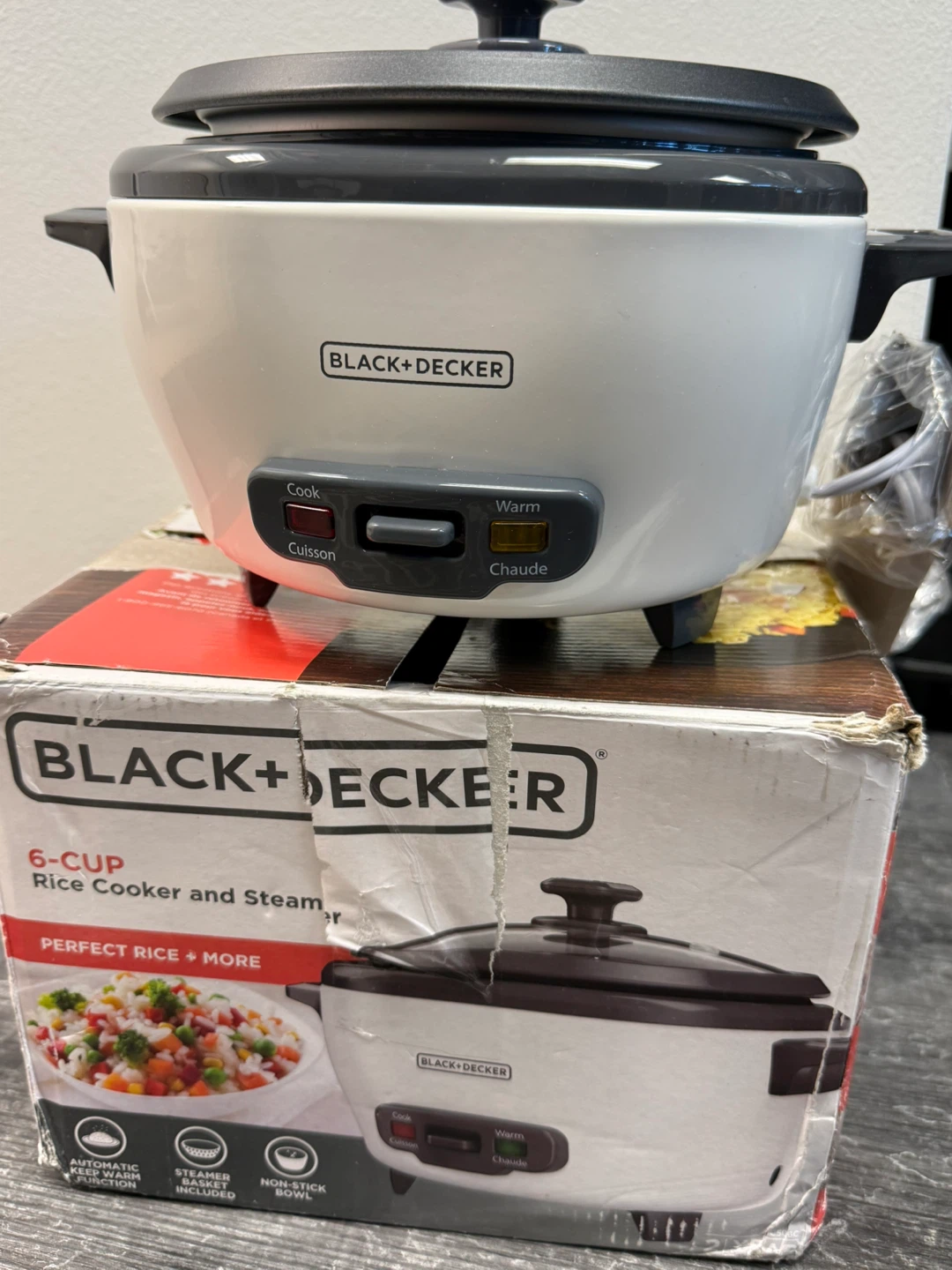 BLACK+DECKER 6-Cup Rice Cooker and Steamer