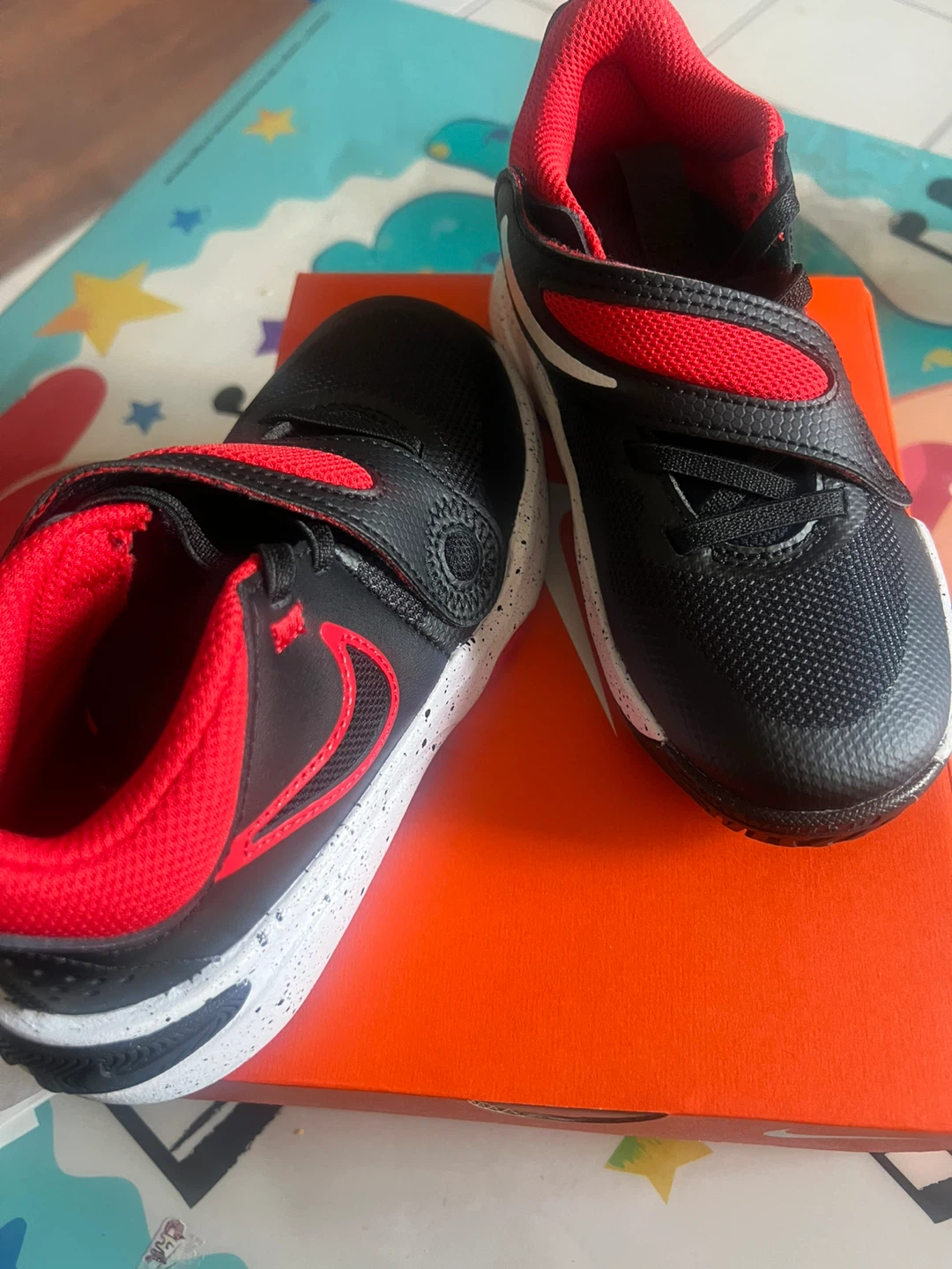 Nike Kids Shoes - Black/Red