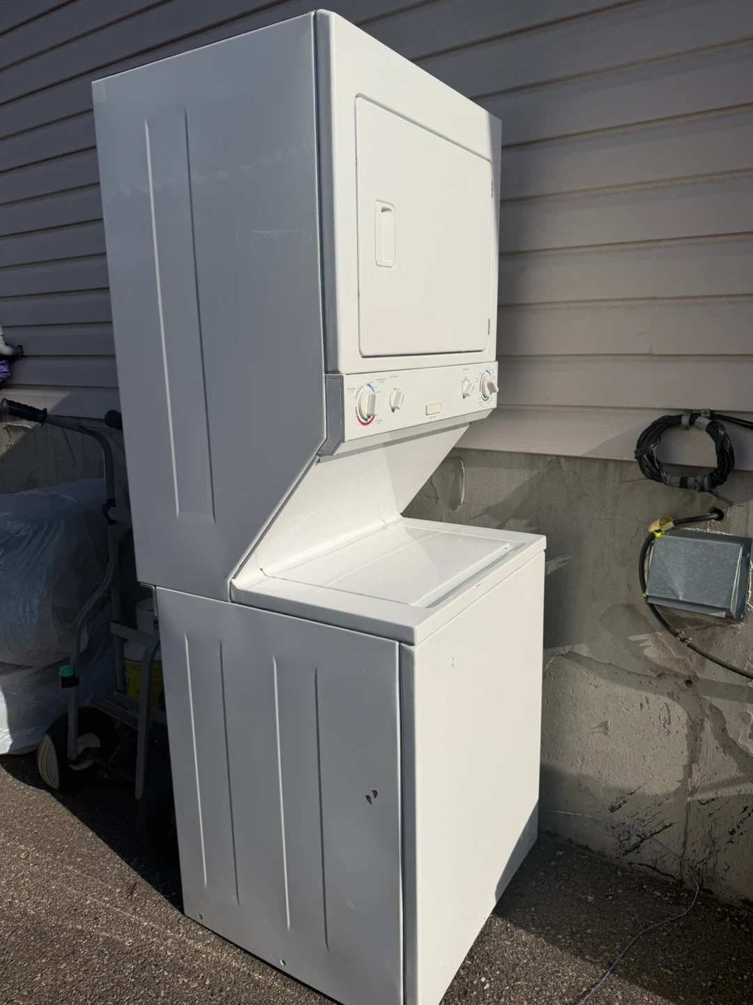 White Stackable Washer and Dryer - photo 2