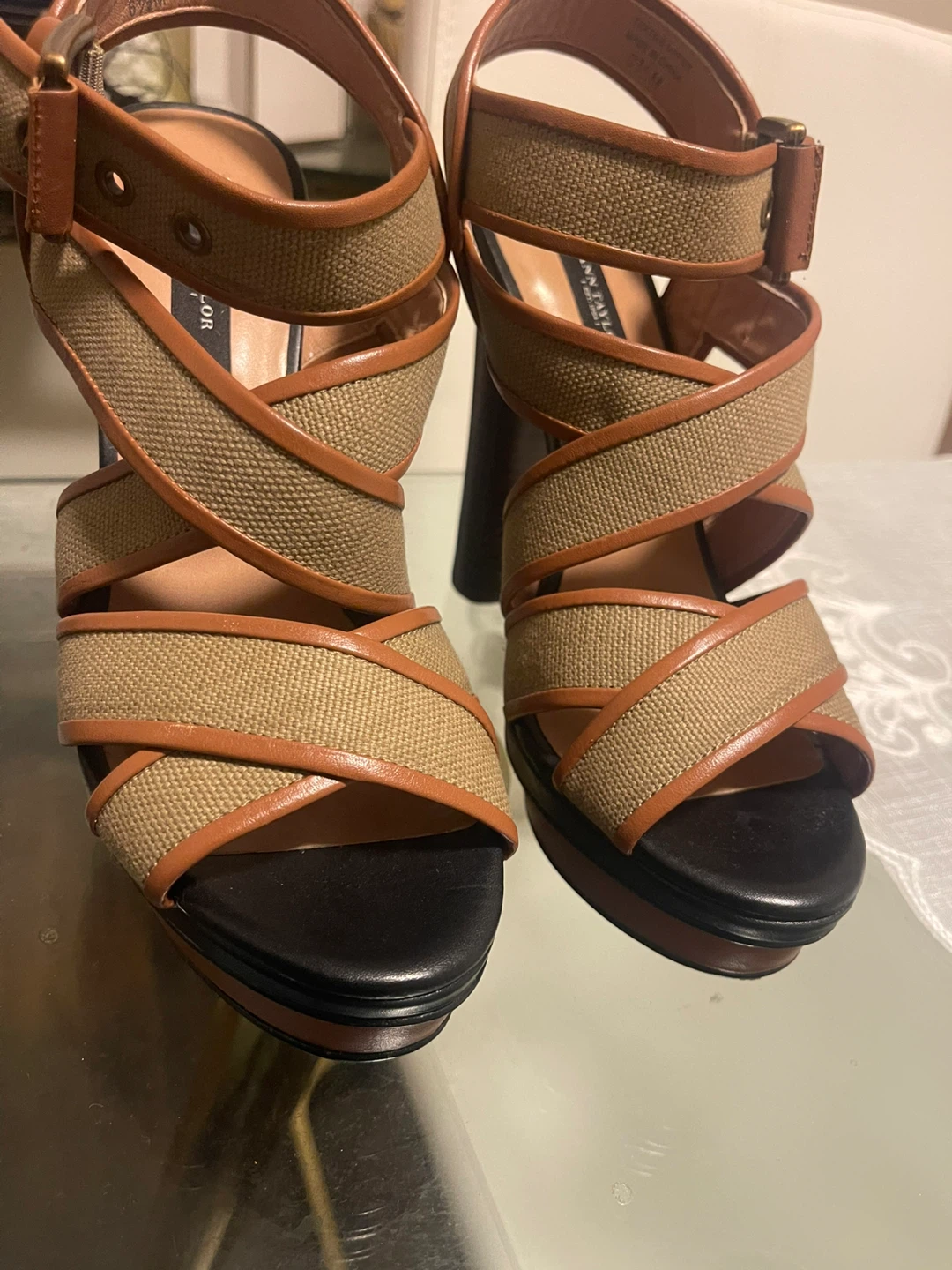 Ann Taylor Rosemary Canvas Platform Sandals Size 6.5 - photo 2