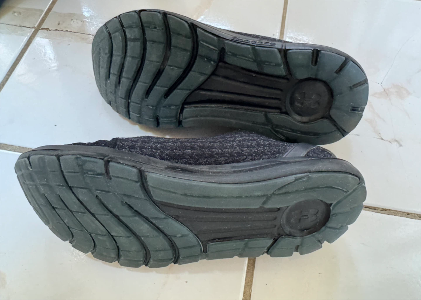 Under Armour Men’s Running Shoes (8.5) - photo 2