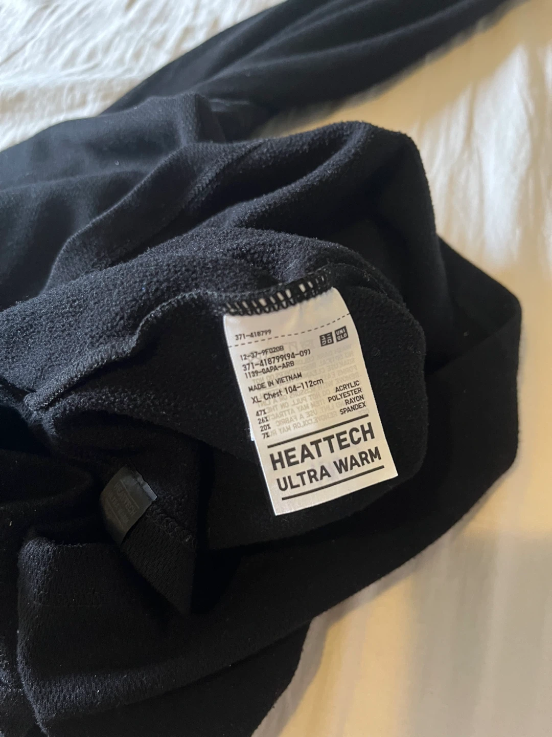 Uniqlo HEATTECH Ultra Warm Black Long Sleeve Shirt XL