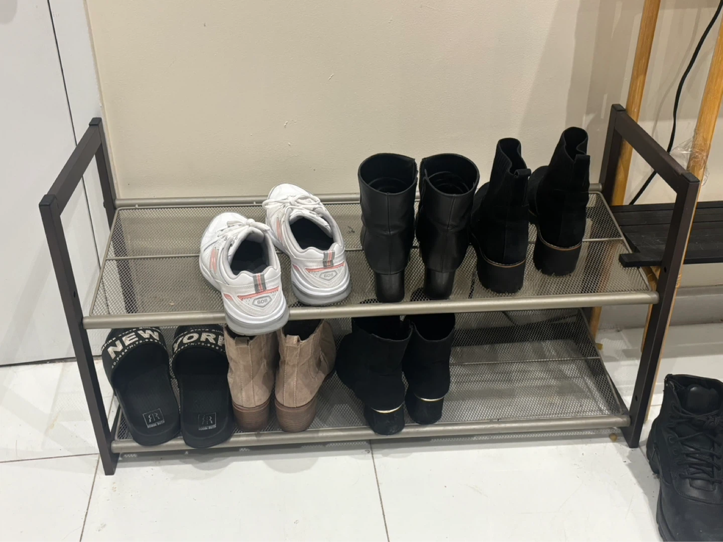 Shoe rack