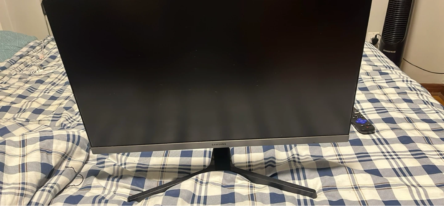 24Inch Samsung Monitor - photo 2