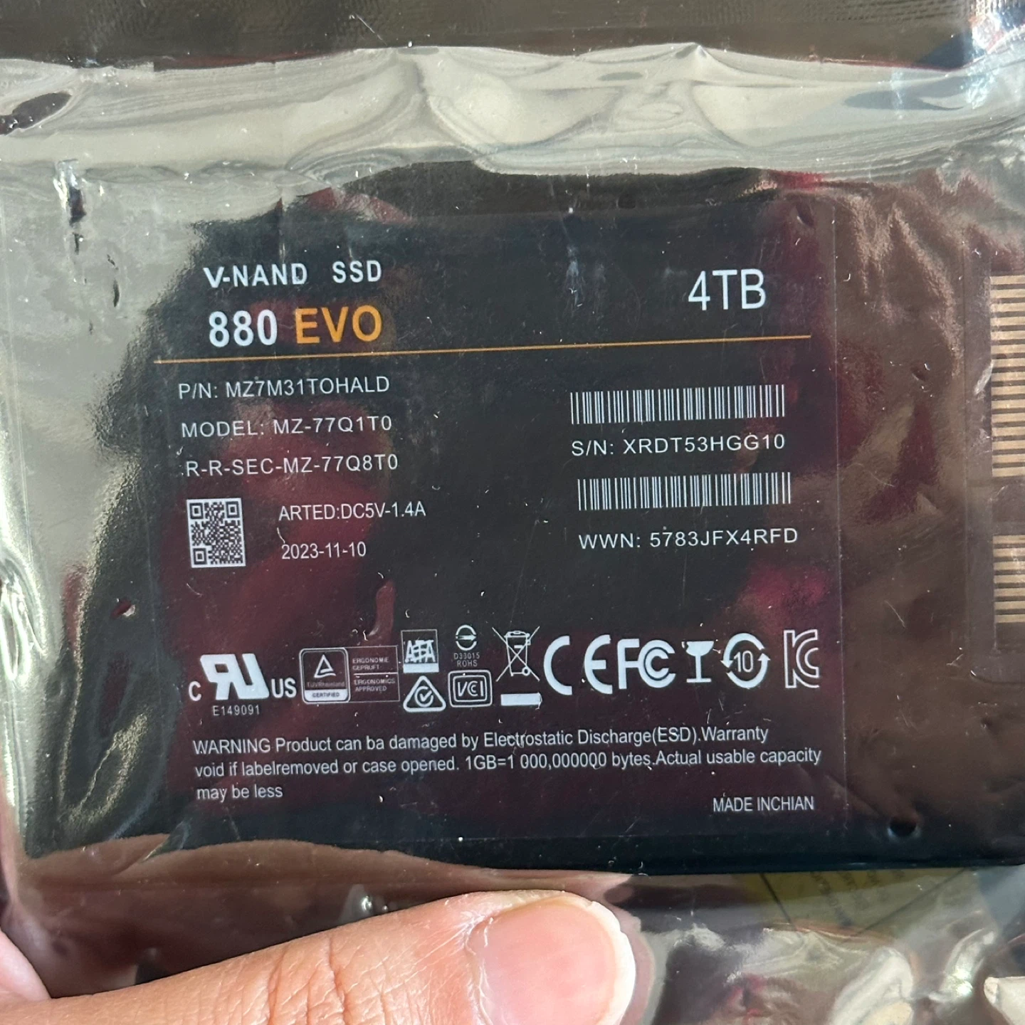 Samsung 880 EVO 4TB V-NAND SSD - photo 2