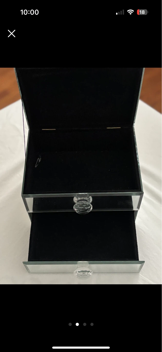 Mirrored Crystal Jewellery Box - photo 3