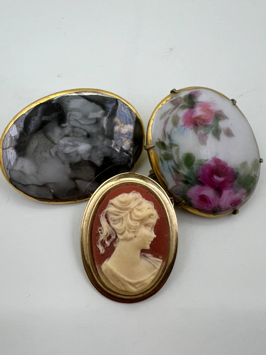 Curated Collection of 3 Vintage Brooches - photo 5