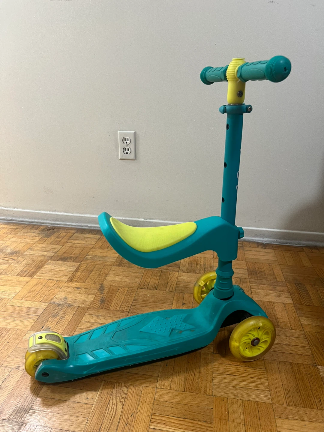 Kids 3-Wheel Scooter - photo 2