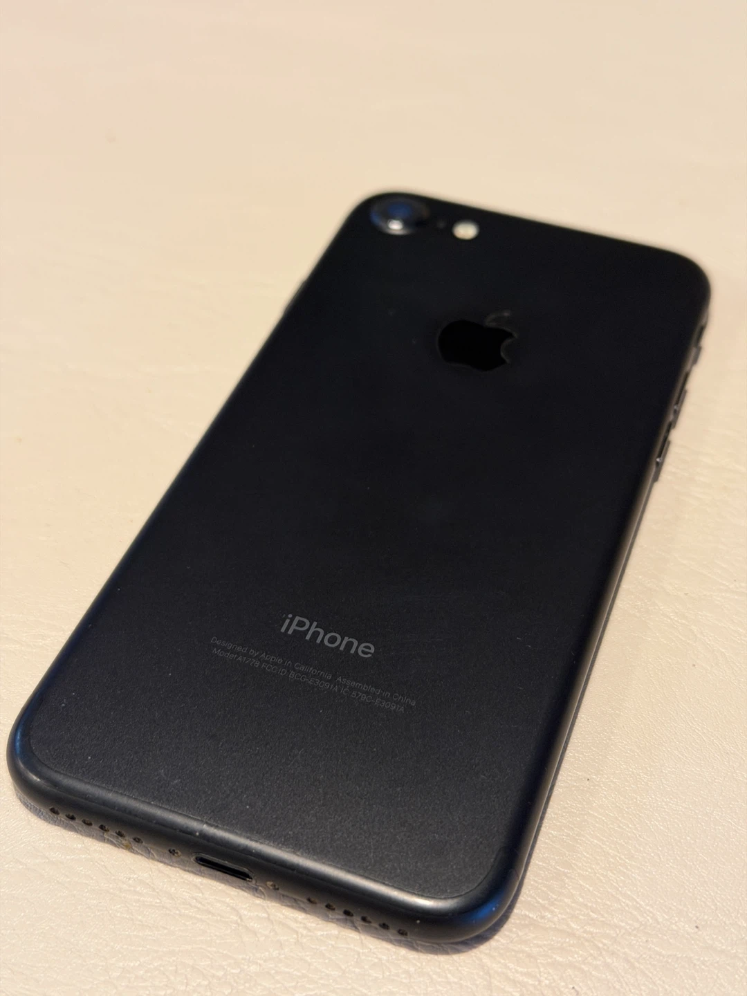 Unlocked iPhone 7 32GB Black - photo 2