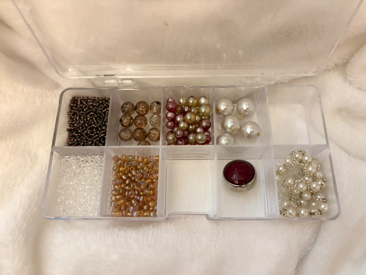 Beads with organizer