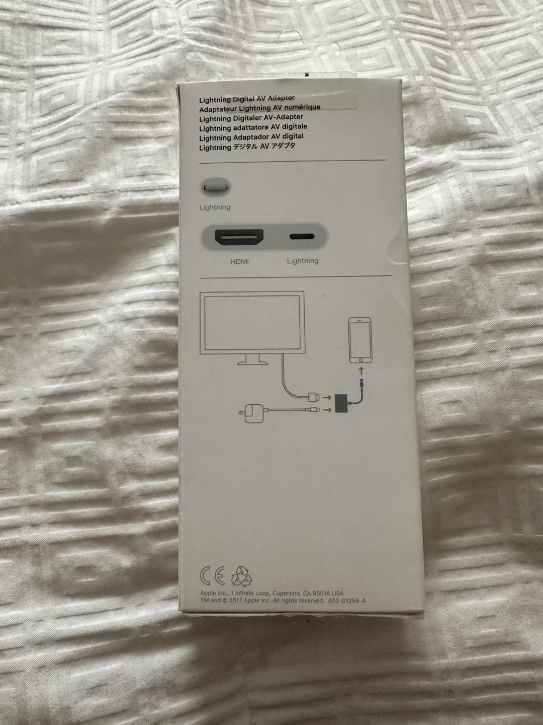 Apple Lightning to Digital AV Adapter - photo 2