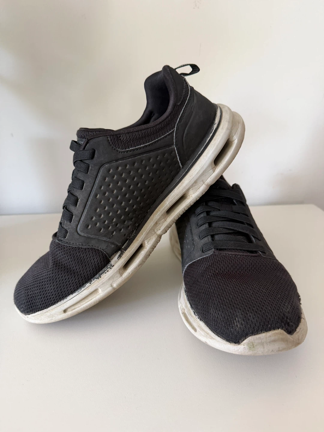 Skechers Black Athletic Shoes - men’s