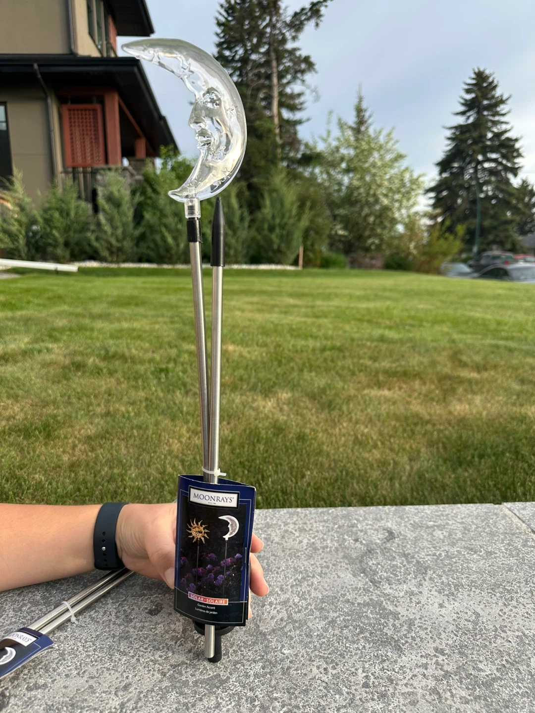 Moonrays Glass Moon Garden Solar Light - photo 2