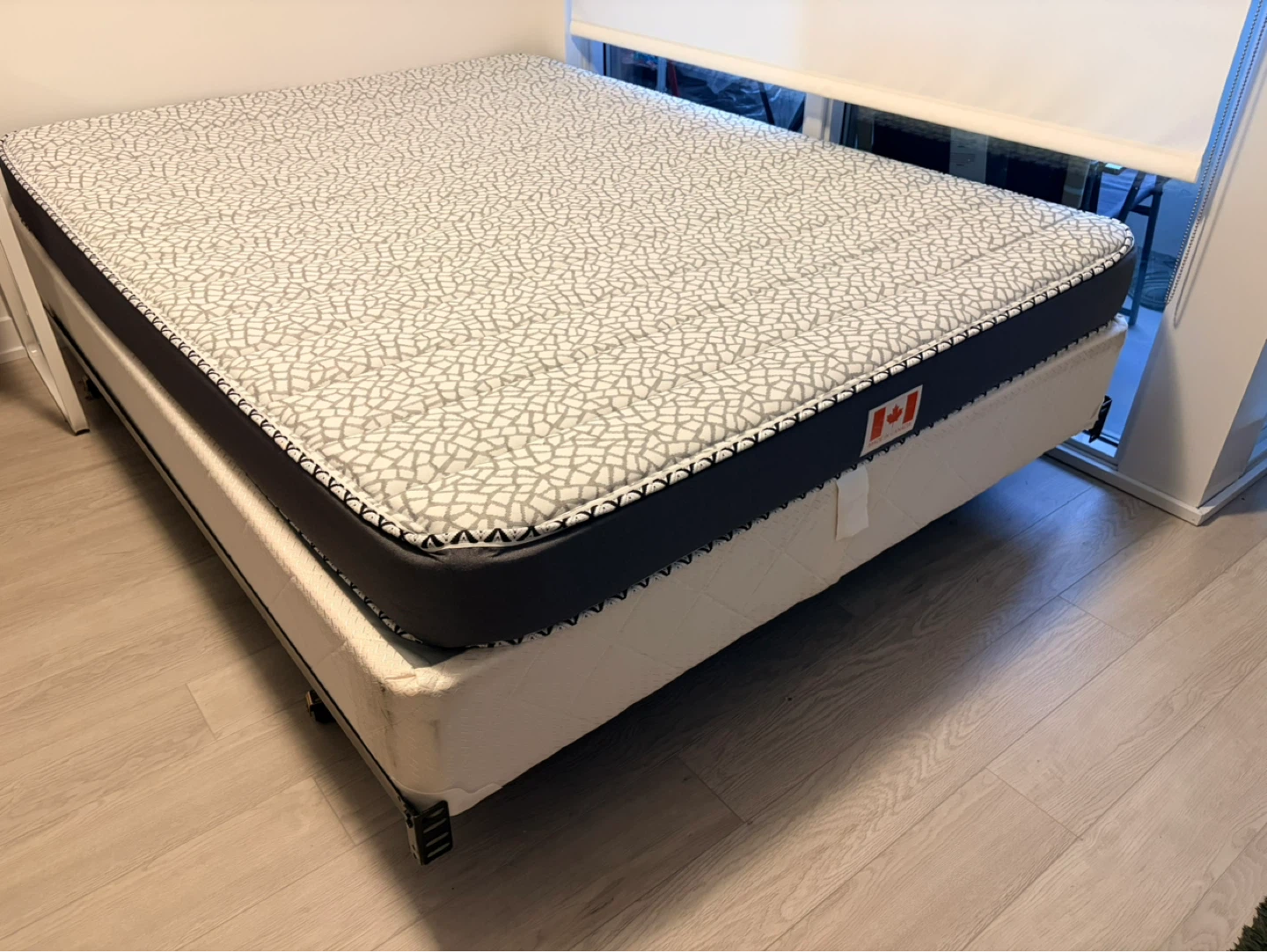 Queen size foam mattress